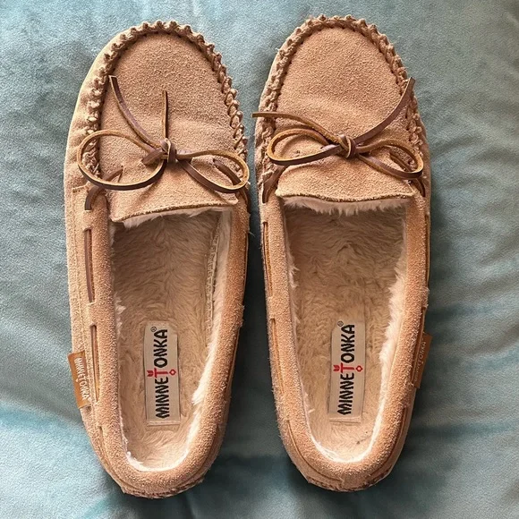 Minnetonka Lynda Trapper Moccasin Slipper